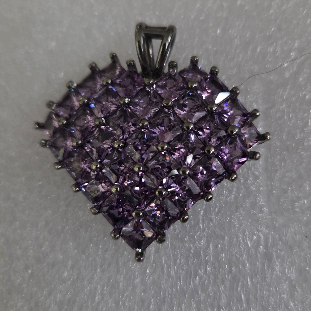 Rose De France Amethyst Heart Pendant -